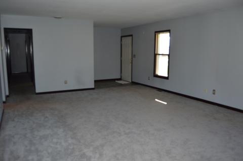234 Valley View Dr, Seneca, IL 61360 photo 3