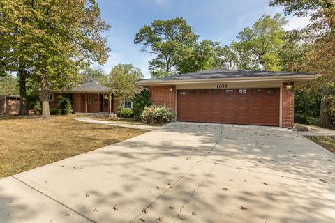 1053 Crabtree Ln, Des Plaines, IL 60016 photo 2