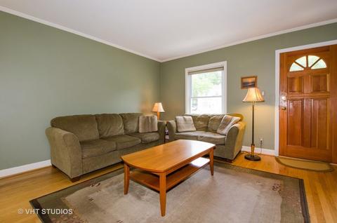 649 Rose Ave, Des Plaines, IL 60016 photo 2