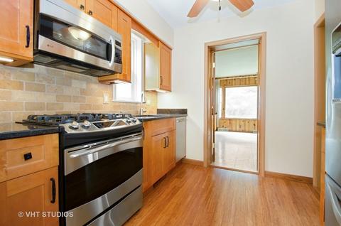 649 Rose Ave, Des Plaines, IL 60016 photo 4