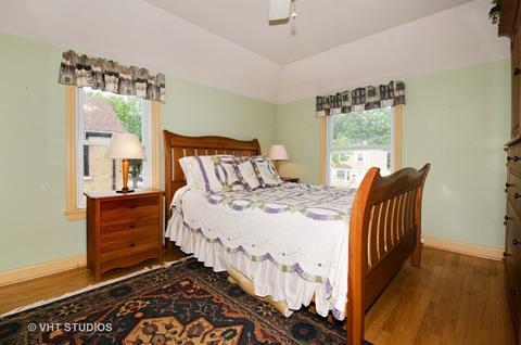 649 Rose Ave, Des Plaines, IL 60016 photo 7