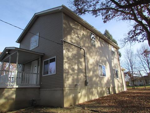 720 Fox St, Joliet, IL 60432 photo 3