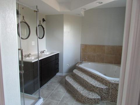 720 Fox St, Joliet, IL 60432 photo 8
