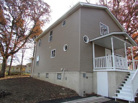 720 Fox St, Joliet, IL 60432 photo 2