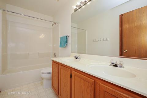 2372 Dawson Ln, Algonquin, IL 60102 photo 9