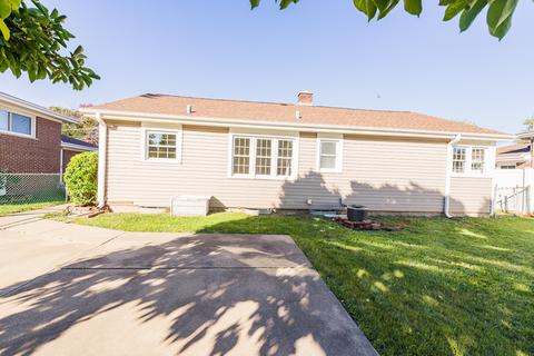 2235 S Wolf Rd, Des Plaines, IL 60018 photo 27