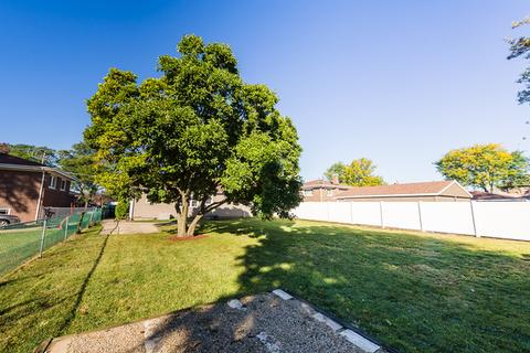 2235 S Wolf Rd, Des Plaines, IL 60018 photo 24