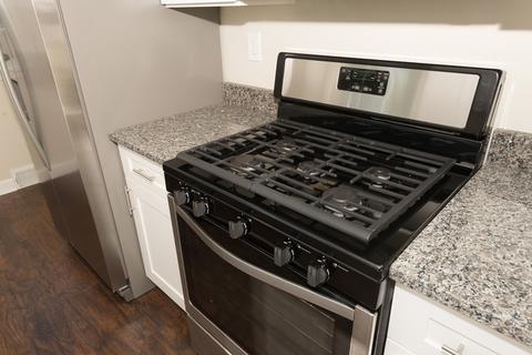 2235 S Wolf Rd, Des Plaines, IL 60018 photo 9