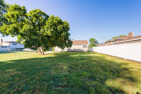 2235 S Wolf Rd, Des Plaines, IL 60018 photo 25