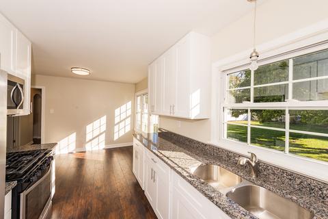 2235 S Wolf Rd, Des Plaines, IL 60018 photo 8