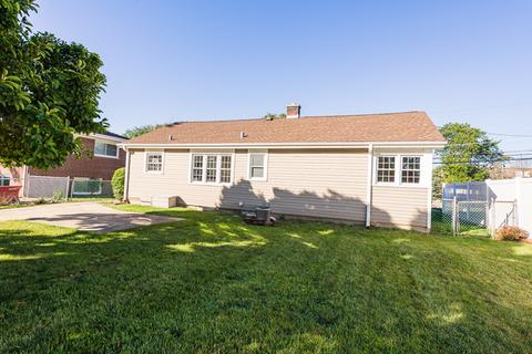 2235 S Wolf Rd, Des Plaines, IL 60018 photo 26