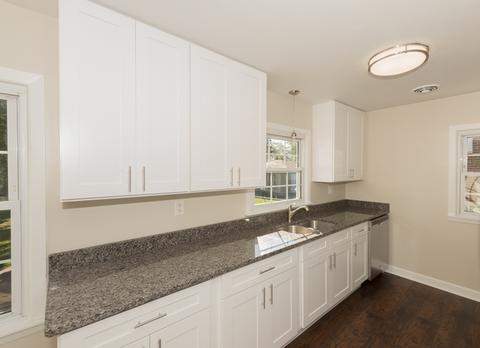 2235 S Wolf Rd, Des Plaines, IL 60018 photo 4
