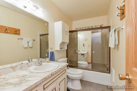 680 Laurel Dr, Aurora, IL 60506 photo 7