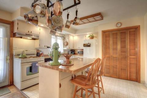 205 S John St, Thomasboro, IL 61878 photo 6
