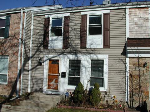 1969 Cheltenham Pl, Hoffman Estates, IL 60169 photo 1