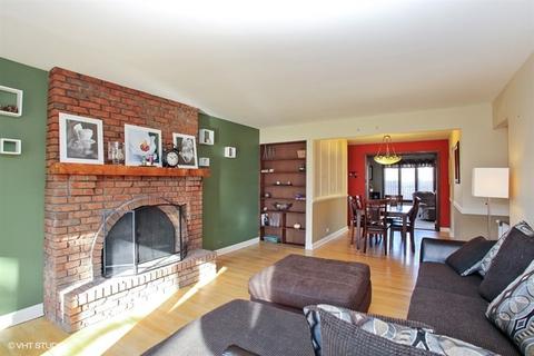 208 E Westview Ct, Addison, IL 60101 photo 4