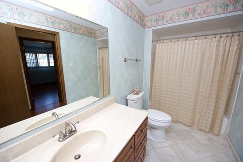 15505 Pine Rd, Oak Forest, IL 60452 photo 13