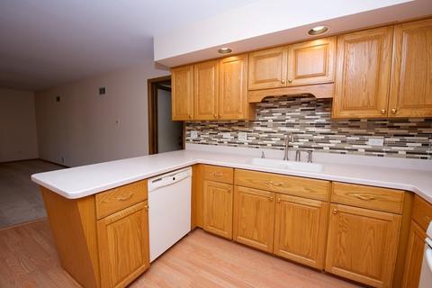 15505 Pine Rd, Oak Forest, IL 60452 photo 10