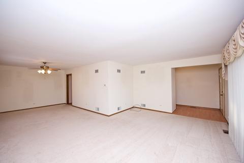 15505 Pine Rd, Oak Forest, IL 60452 photo 5