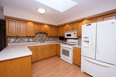 15505 Pine Rd, Oak Forest, IL 60452 photo 9