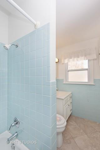 1204 Sarasota Dr, Wheeling, IL 60090 photo 8