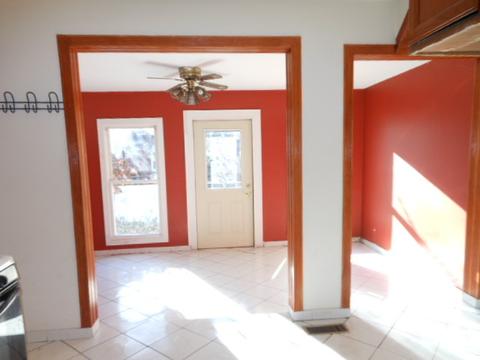 726 S Wolf Rd, Des Plaines, IL 60016 photo 6