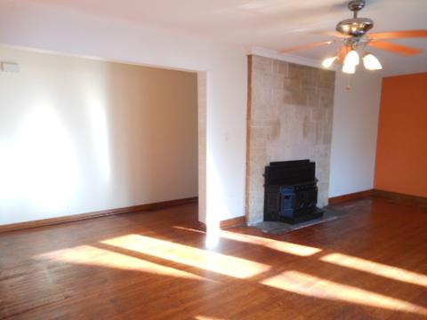 726 S Wolf Rd, Des Plaines, IL 60016 photo 4