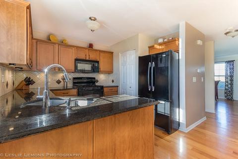 32 E Meadow Dr, Cortland, IL 60112 photo 5