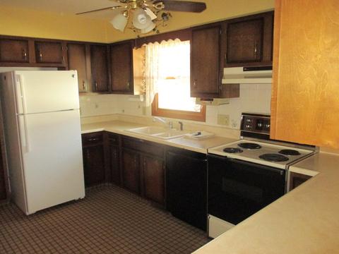 2327 15th St, Peru, IL 61354 photo 2