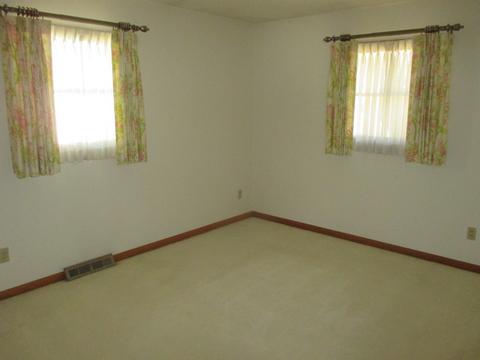2327 15th St, Peru, IL 61354 photo 5