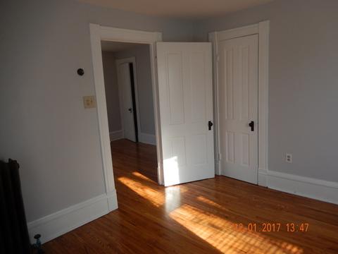 554 Bangs St, Aurora, IL 60505 photo 17