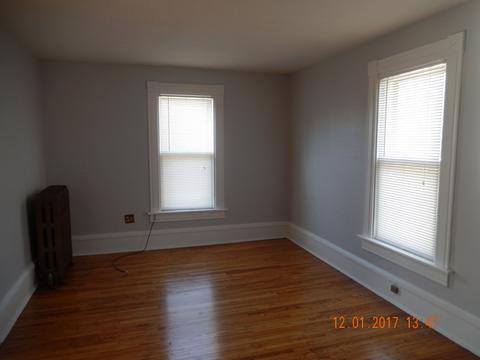 554 Bangs St, Aurora, IL 60505 photo 15