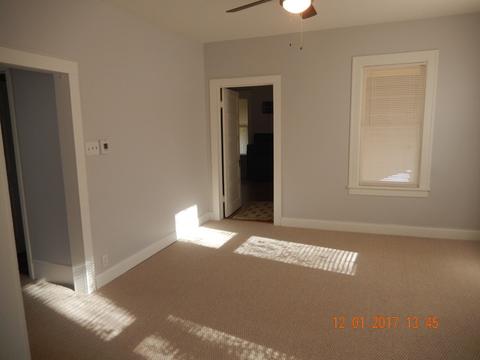 554 Bangs St, Aurora, IL 60505 photo 8