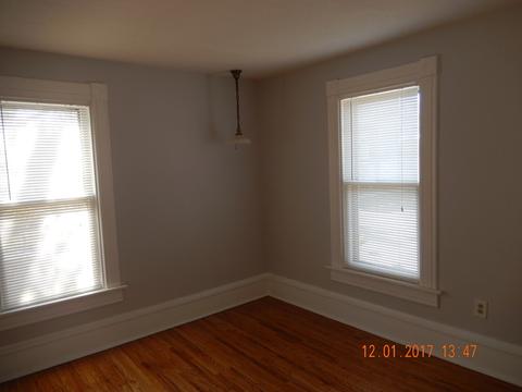 554 Bangs St, Aurora, IL 60505 photo 16