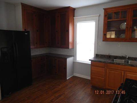 554 Bangs St, Aurora, IL 60505 photo 5