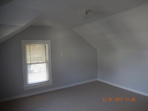 554 Bangs St, Aurora, IL 60505 photo 13