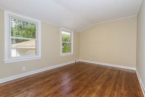 976 S Wolf Rd, Des Plaines, IL 60016 photo 14
