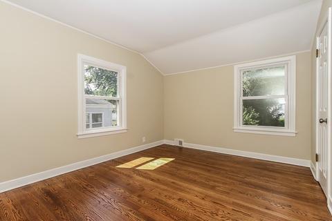 976 S Wolf Rd, Des Plaines, IL 60016 photo 11