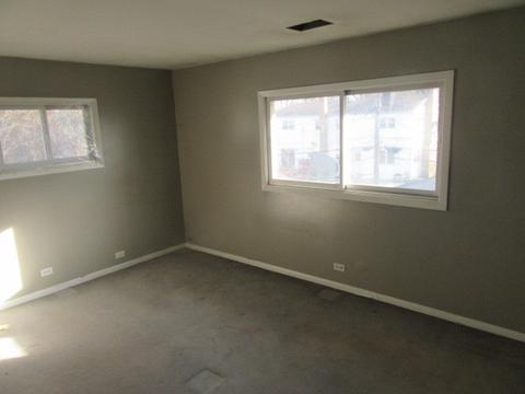 353 King Ln, Des Plaines, IL 60016 photo 8