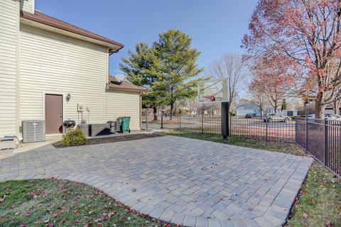 1515 Devonshire Dr, Champaign, IL 61821 photo 28
