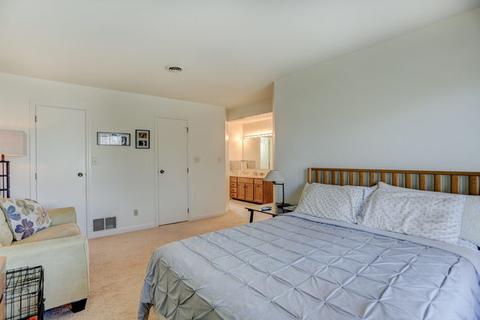 1515 Devonshire Dr, Champaign, IL 61821 photo 21