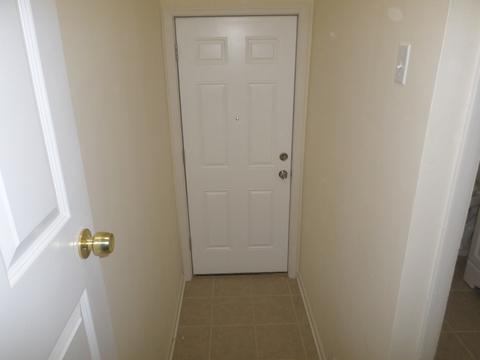 8658 Gregory Ln #D, Des Plaines, IL 60016 photo 8