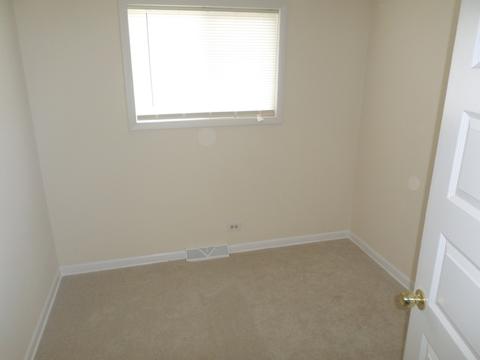 8658 Gregory Ln #D, Des Plaines, IL 60016 photo 16
