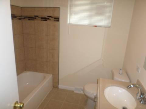 8658 Gregory Ln #D, Des Plaines, IL 60016 photo 13