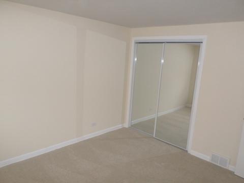 8658 Gregory Ln #D, Des Plaines, IL 60016 photo 10