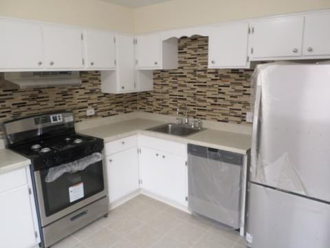 8658 Gregory Ln #D, Des Plaines, IL 60016 photo 5