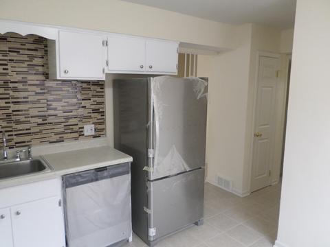 8658 Gregory Ln #D, Des Plaines, IL 60016 photo 6