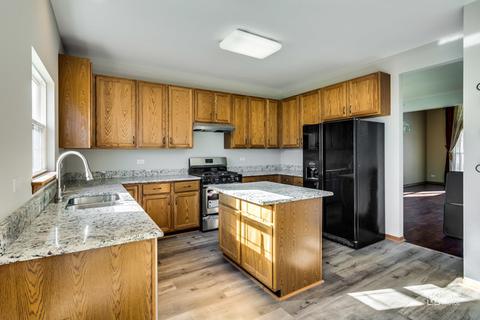 1847 Burton Dr, Bartlett, IL 60103 photo 9