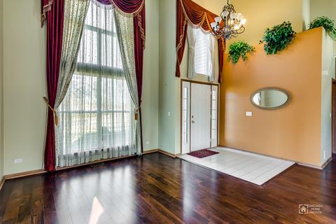1847 Burton Dr, Bartlett, IL 60103 photo 4