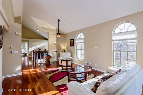 637 Prestwick Ln, Wheeling, IL 60090 photo 2